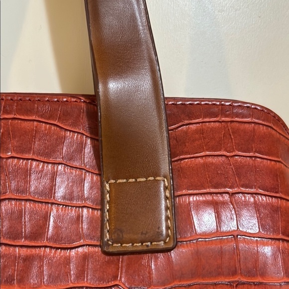 Jones New York Faux Crocodile Terracotta Shoulder Bag with brown straps! - Picture 11 of 13